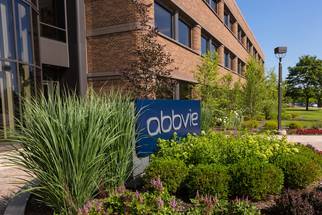 Aspiring Dermatologist with Psoriasis Among AbbVie Scholarship Recipients image