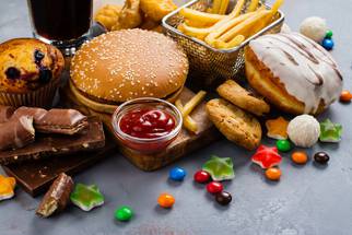 Foods High in Sugar and Fat Disrupt the Gut Microbiome and Trigger Psoriasis Flares image